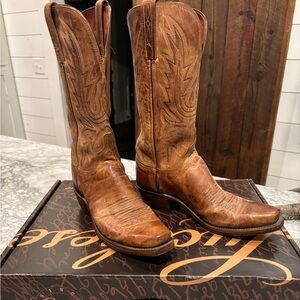 Luchesse women’s boots. Size 8.5